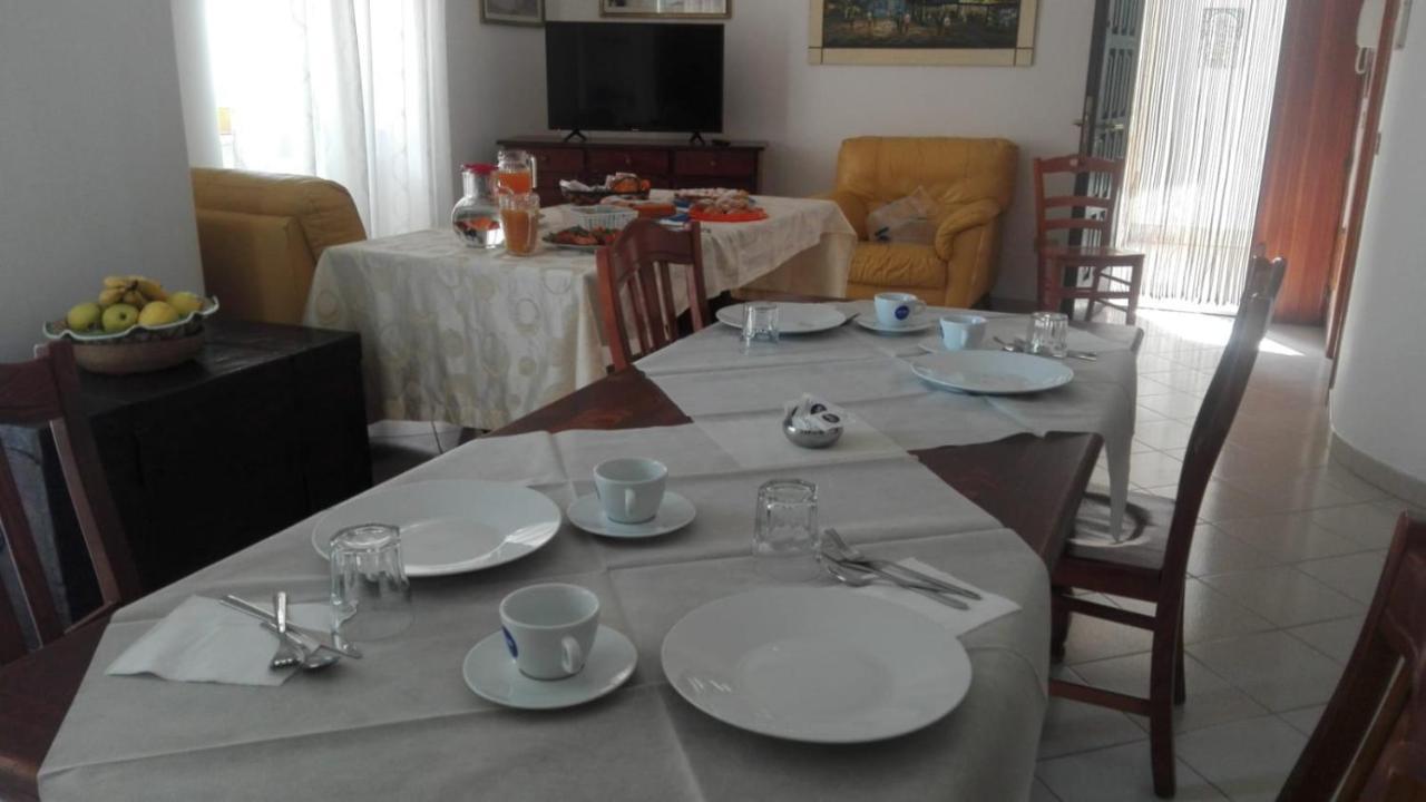Villa Monacis Guest House ヴィエステ エクステリア 写真